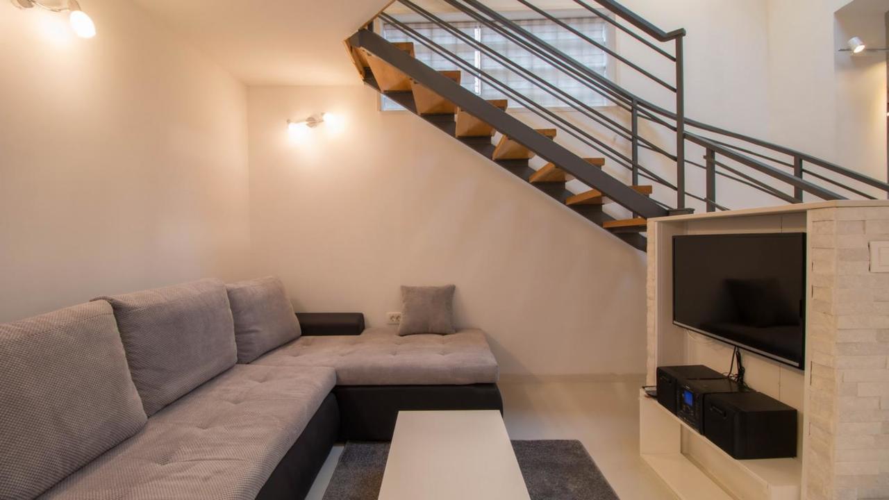Apartments With A Parking Space Jusici, Opatija - 15874 Kastav Εξωτερικό φωτογραφία
